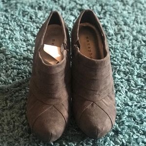 Metaphor Gray Suede Ankle Booties